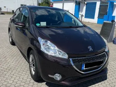 Gebraucht Peugeot 208 Access 68 PS (50 kW) 2013 Braun Kleinwagen