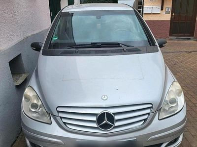 Mercedes B180