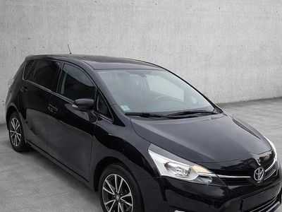 Second-hand Toyota Verso 112 CP (82 kW) 2015 Negru Monovolum