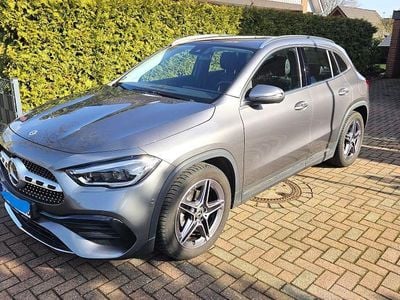 Gebraucht Mercedes GLA180 AMG line 136 PS (100 kW) 2022 Grau SUV
