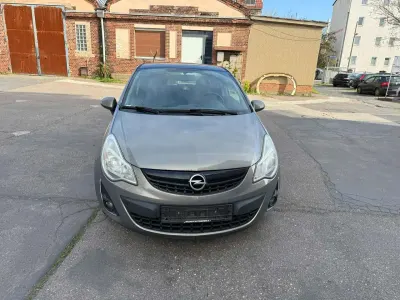 Gebraucht Opel Corsa Selection 87 PS (63 kW) 2012 Other Kleinwagen