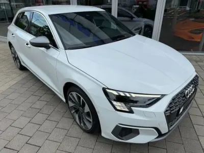 Gebraucht Audi A3 Edition .1 150 PS (110 kW) 2021 Weiß Limousine
