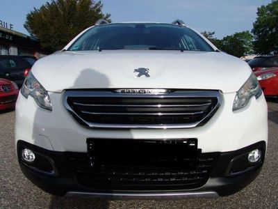 Gebraucht Peugeot 2008 Urban Move 110 PS (80 kW) 2015 Weiß SUV