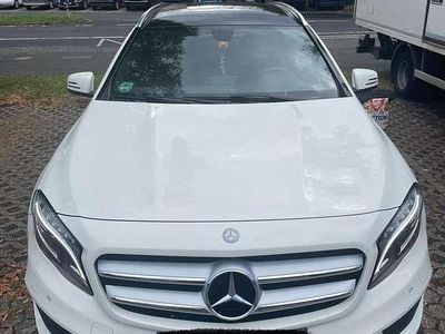 Gebraucht Mercedes GLA200 AMG line 156 PS (114 kW) 2015 Weiß SUV