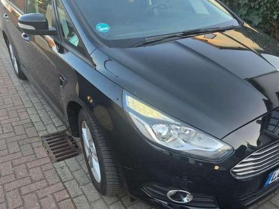Gebraucht Ford S-MAX Business Edition 165 PS (121 kW) 2019 Schwarz Van / Kleinbus