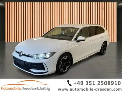 Gebraucht VW Passat R-line 150 PS (110 kW) 2025 Weiß Kombi