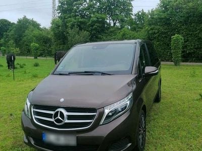 Mercedes V250