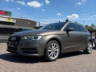 Gebraucht Audi A3 Ambiente 122 PS (89 kW) 2013 Dakotagrau metallic Limousine