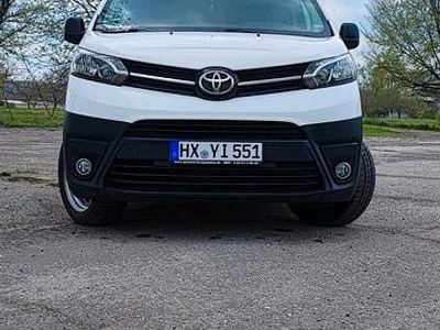 Gebraucht Toyota Proace 122 PS (89 kW) 2019 Weiß Van / Kleinbus