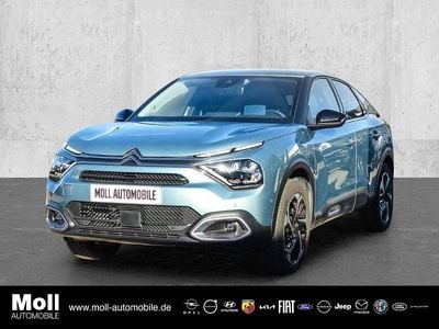 Gruen Gebraucht 2023 Citroën C4 Shine Limousine | 20.975 € (Fairer Preis)