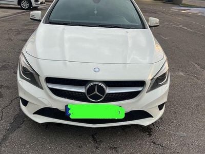 Mercedes CLA200