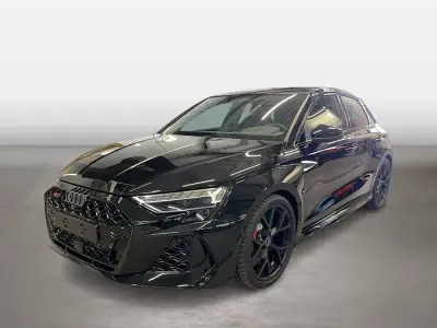 Neu Audi RS3 Ambiente 400 PS (294 kW) 2026 Mythosschwarz Limousine