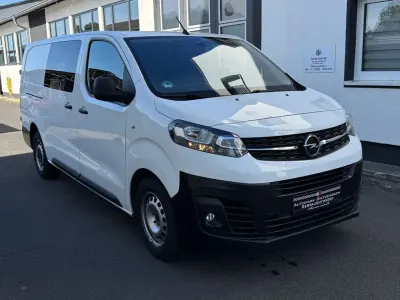 Gebraucht Opel Vivaro Elegance 122 PS (89 kW) 2021 Weiß Van / Kleinbus