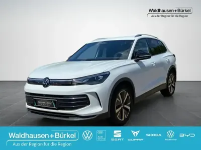 Gebraucht VW Tiguan Goal 150 PS (110 kW) 2024 Weiss SUV