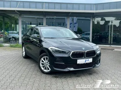 Gebraucht BMW X2 Sport Line 150 PS (110 kW) 2021 Black sapphire metallic SUV