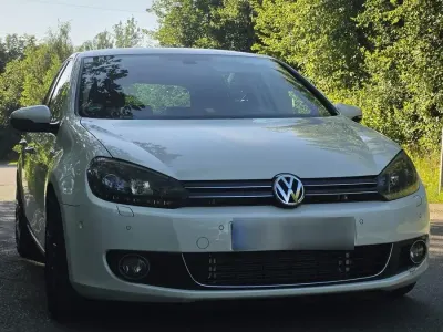 Gebraucht VW Golf VI 160 PS (117 kW) 2009 Weiß Kleinwagen