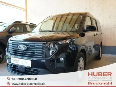 Używany Ford Tourneo Courier Titanium 125 KM (91 kW) 2025 Andere Minivan
