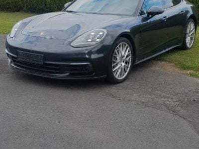 Porsche Panamera 4S