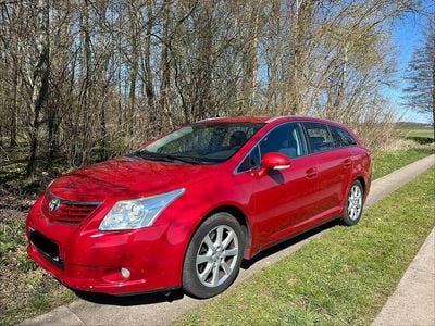 Usata Toyota Avensis Sol 150 CV (110 kW) 2009 Rosso Station wagon