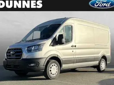Używany Ford E-Transit Trend 135 kW (184 KM) 2022 Srebrny Van