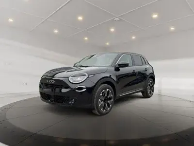 Neu Fiat 600 La Prima 145 PS (106 kW) 2026 Schwarz SUV