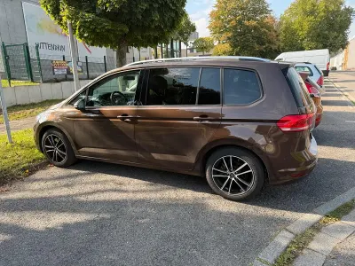 Gebraucht VW Touran 110 PS (80 kW) 2016 Braun Van / Kleinbus