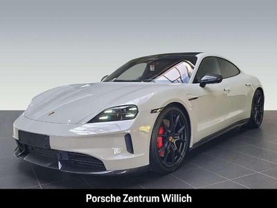 Nuova Porsche Taycan GTS 514 kW (700 CV) 2026 Bianco Berlina