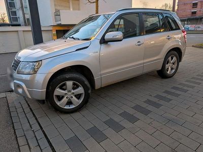 Usata Suzuki Grand Vitara 129 CV (94 kW) 2012 Argento SUV