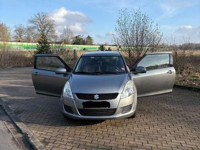 Gebraucht Suzuki Swift Basic 94 PS (69 kW) 2011 Grau Kleinwagen