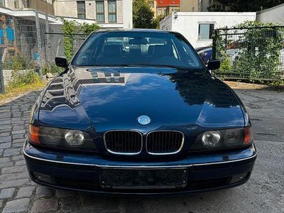 BMW 528