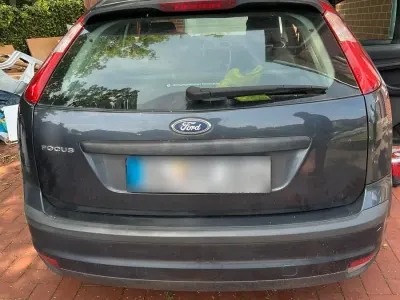 Gebraucht Ford Focus 100 PS (73 kW) 2006 Blau Limousine