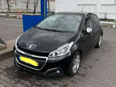 Gebraucht Peugeot 208 83 PS (61 kW) 2019 Schwarz Kleinwagen