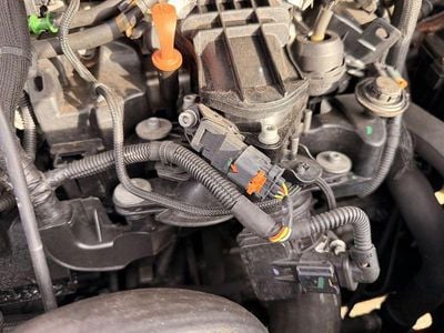 Gebraucht Peugeot TePee Access 128 PS (94 kW) 2012 Silber Van / Kleinbus