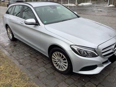 Gebraucht Mercedes C220 Avantgarde 170 PS (125 kW) 2015 Silber Kombi