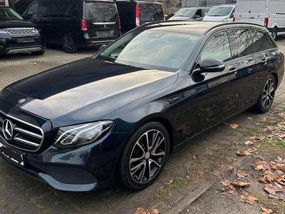 Usata Mercedes E220 Avantgarde 194 CV (142 kW) 2017 Verde Station wagon