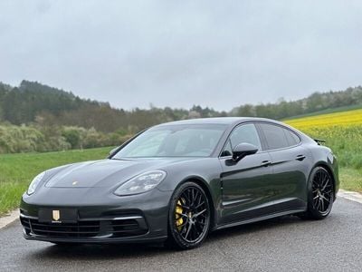 Porsche Panamera 4S