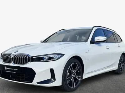 Neu BMW 330e Comfort Edition 292 PS (214 kW) 2026 Weiß Kombi