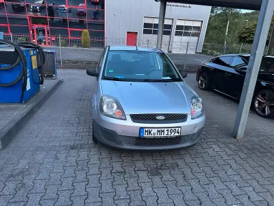 Gebraucht Ford Fiesta 60 PS (44 kW) 2006 Silber Kleinwagen