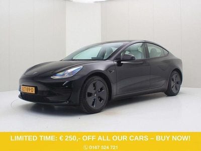Schwarz Gebraucht 2021 Tesla Model 3 Standard Range Limousine | 23.900 € (Guter Preis)
