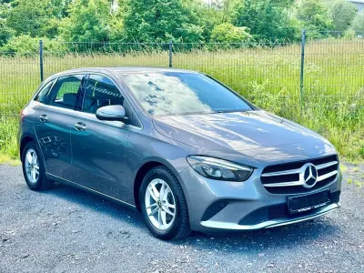 Gebraucht Mercedes B180 136 PS (100 kW) 2019 Grau Van / Kleinbus