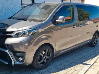 Gebraucht Toyota Proace 177 PS (130 kW) 2019 Grau Van / Kleinbus
