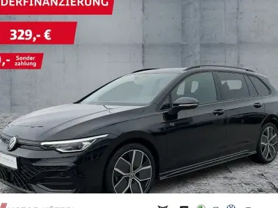 Gebraucht VW Golf VIII R-line 150 PS (110 kW) 2024 Grenadillschwarz metallic Kombi