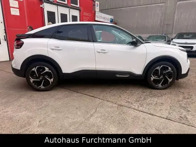 Gebraucht Citroën C4 PureTech 131 PS (96 kW) 2023 Weiss banquise/opalweiss SUV
