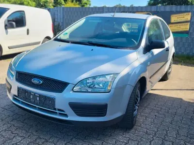 Gebraucht Ford Focus Trend 80 PS (58 kW) 2006 Silber