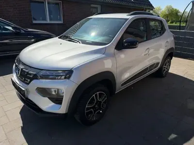 Używany Dacia Spring Comfort 33 kW (45 KM) 2022 Srebrny Hatchback