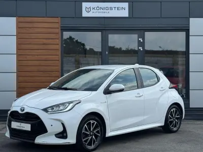 Gebraucht Toyota Yaris Hybrid Team 116 PS (85 kW) 2021 Weiß Kleinwagen