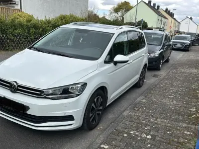 Gebraucht VW Touran United 150 PS (110 kW) 2020 Weiß Van / Kleinbus