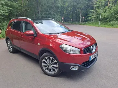Gebraucht Nissan Qashqai +2 Tekna 150 PS (110 kW) 2012 Rot SUV