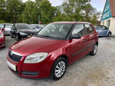 Gebraucht Skoda Fabia Classic 69 PS (50 kW) 2009 Rot Limousine