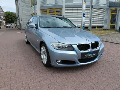 Gebraucht BMW 318 Comfort Edition 143 PS (105 kW) 2010 Blau Limousine